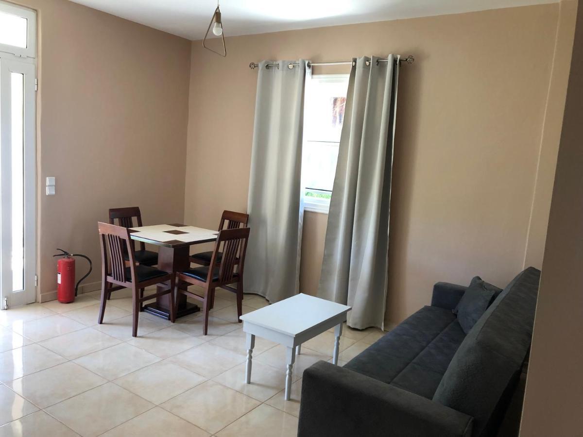 ליקסורי Petros Rooms & Apartments מראה חיצוני תמונה