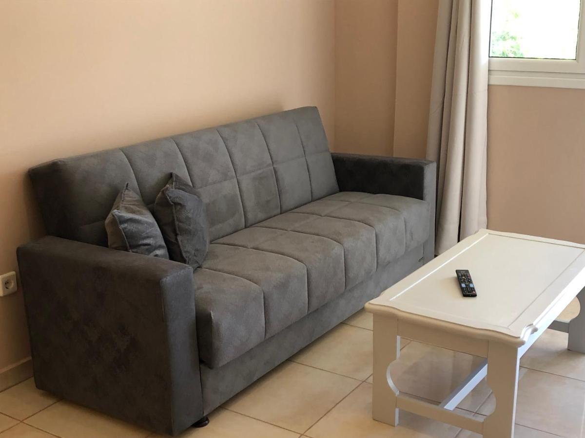 ליקסורי Petros Rooms & Apartments מראה חיצוני תמונה