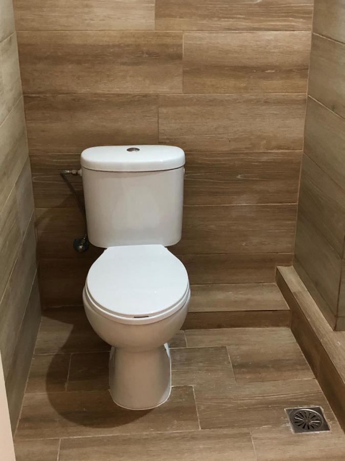 ליקסורי Petros Rooms & Apartments מראה חיצוני תמונה