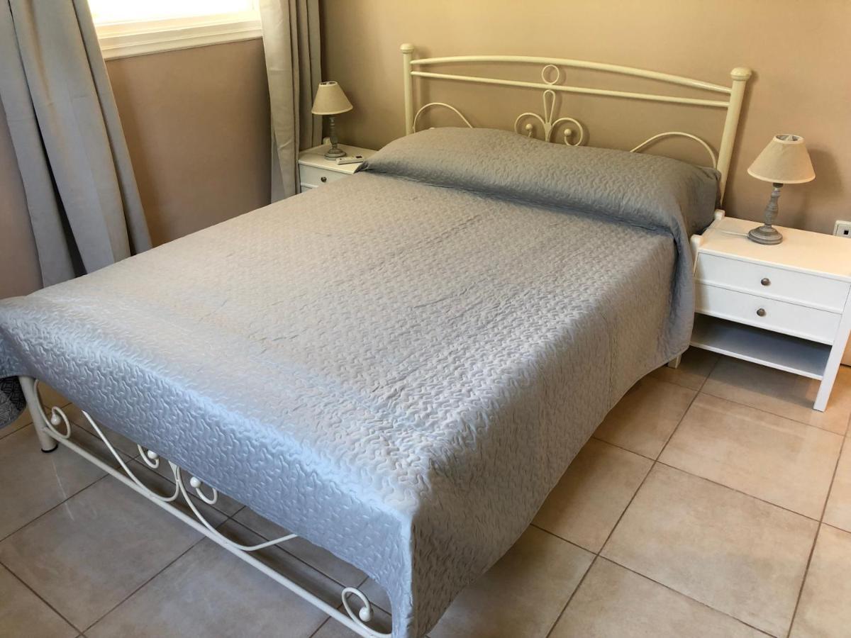 ליקסורי Petros Rooms & Apartments מראה חיצוני תמונה