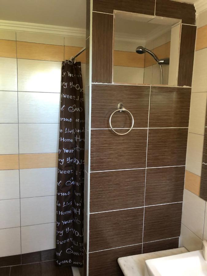 ליקסורי Petros Rooms & Apartments מראה חיצוני תמונה
