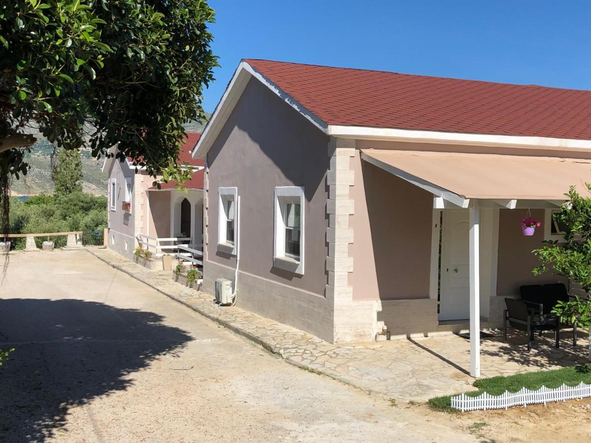 ליקסורי Petros Rooms & Apartments מראה חיצוני תמונה