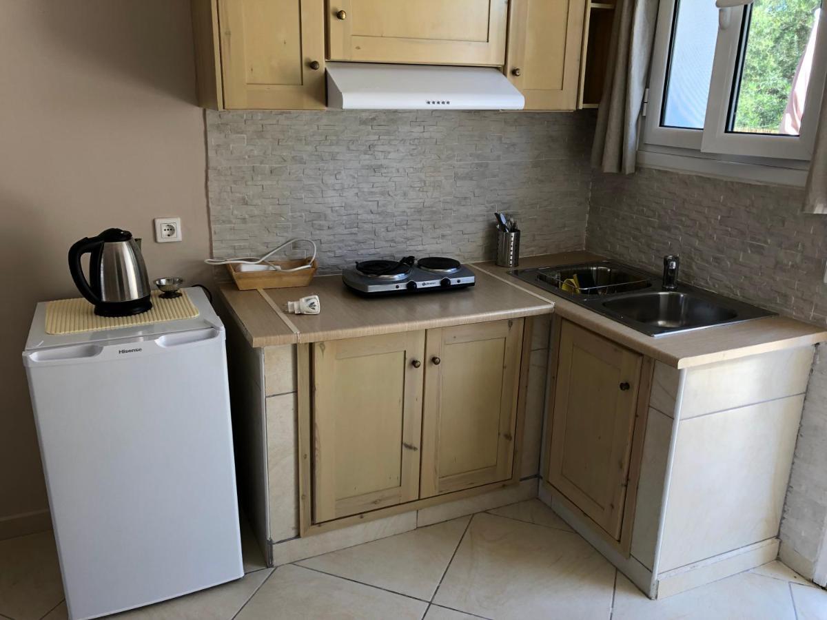 ליקסורי Petros Rooms & Apartments מראה חיצוני תמונה