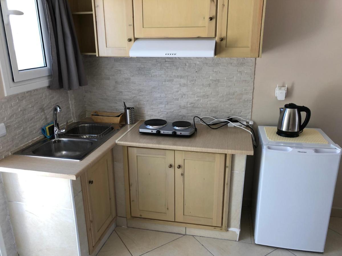 ליקסורי Petros Rooms & Apartments מראה חיצוני תמונה